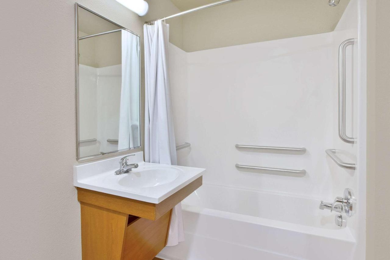Woodspring Suites Midland Zewnętrze zdjęcie