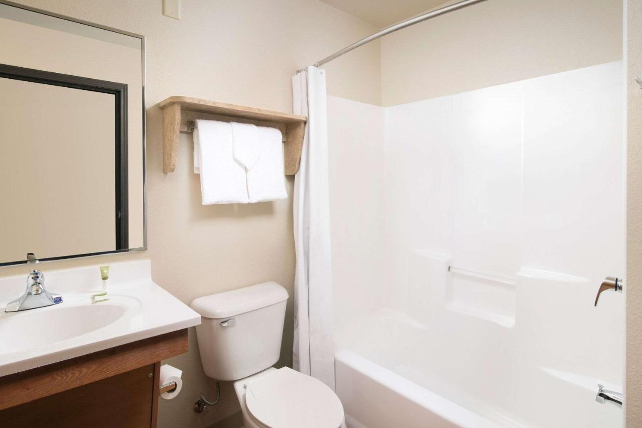 Woodspring Suites Midland Zewnętrze zdjęcie
