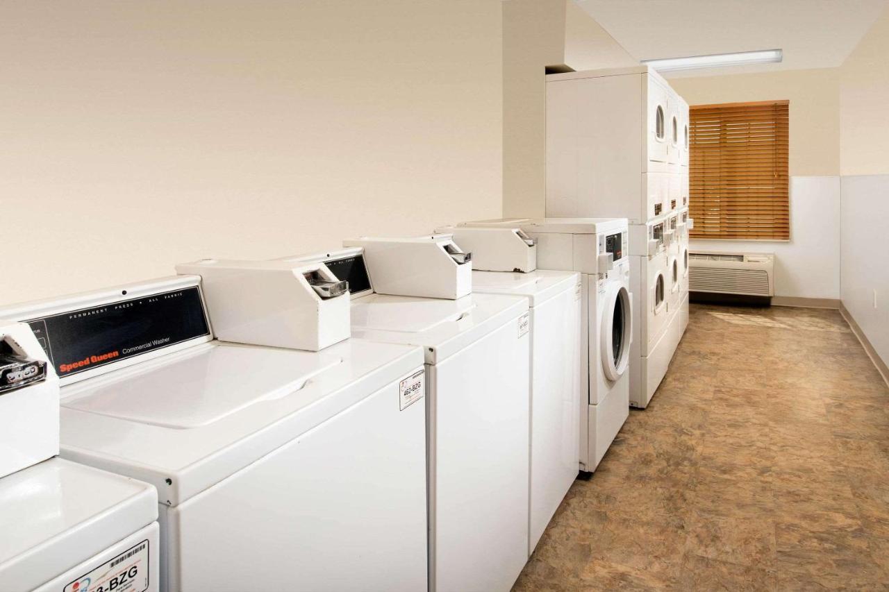 Woodspring Suites Midland Zewnętrze zdjęcie